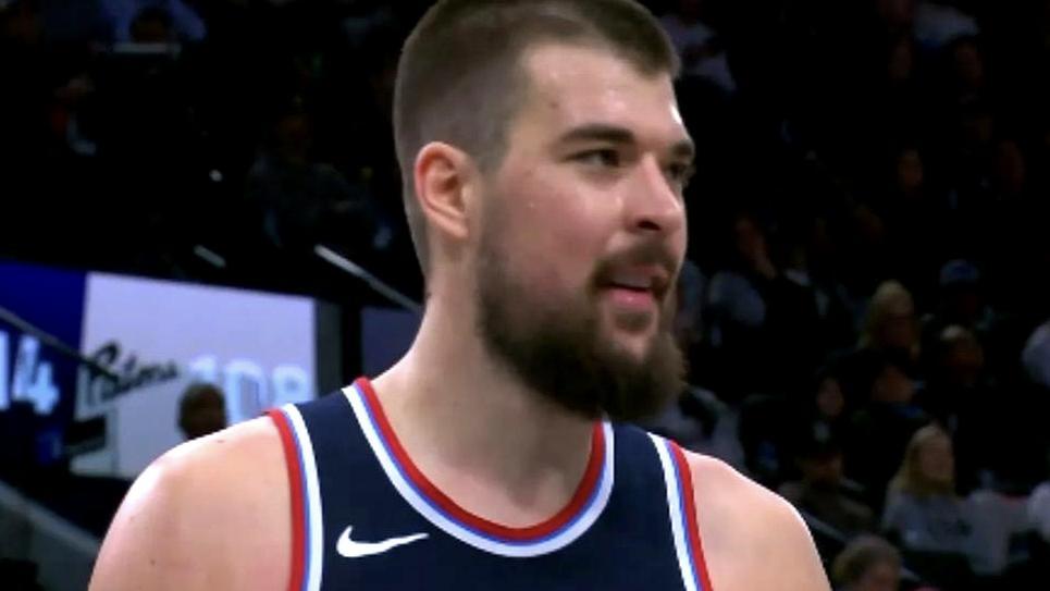 开云-卡登42分快船战胜湖人,东契奇32分湖人防守一塌糊涂