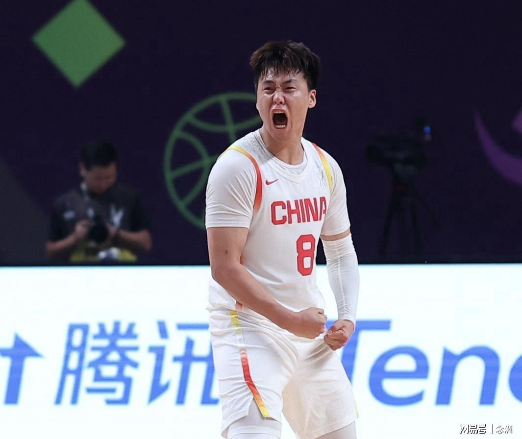 开云-怒批赵睿破坏民族团结后，新疆官媒明着夸胡金秋 疑暗讽男篮队长