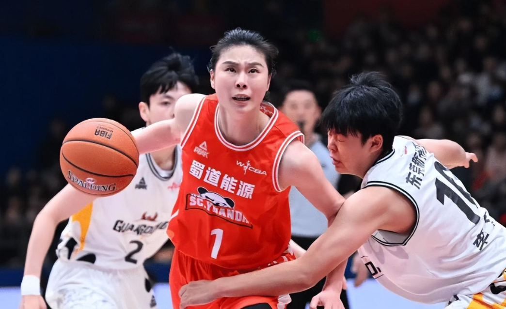 开云体育-WCBA杯赛曝出大冷门，头号热门输球垫底，四川女篮登顶积分榜