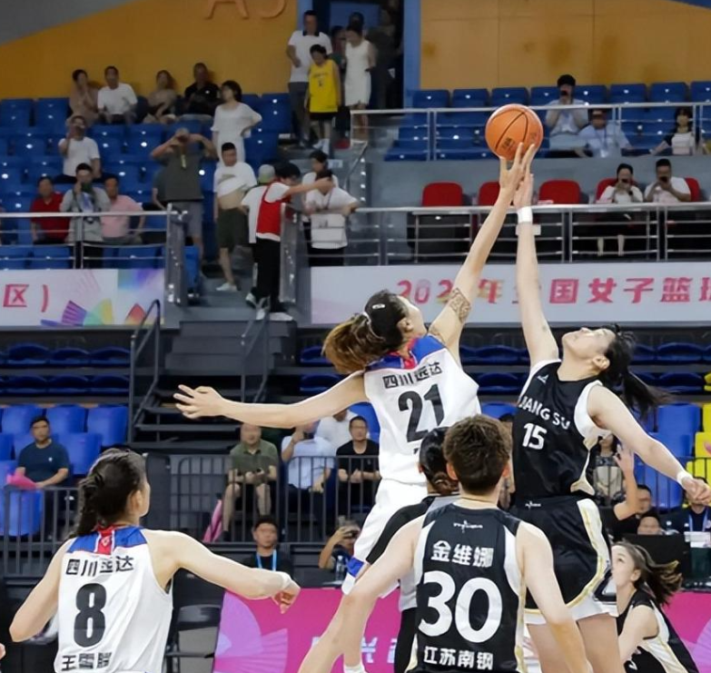 开云体育-WCBA杯赛曝出大冷门，头号热门输球垫底，四川女篮登顶积分榜