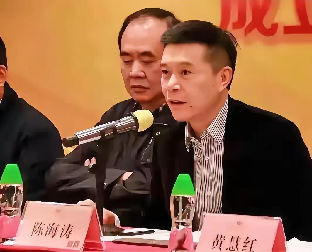 开云体育-杜锋官宣新职位！正式回应下课传闻，陈老板力挺，朱芳雨站队