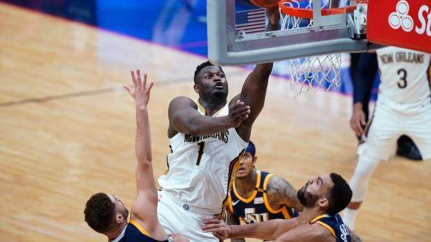 1614953823346013227.jpg 鹈鹕找准前进新方向,锡安带球队众将猛练“内”功